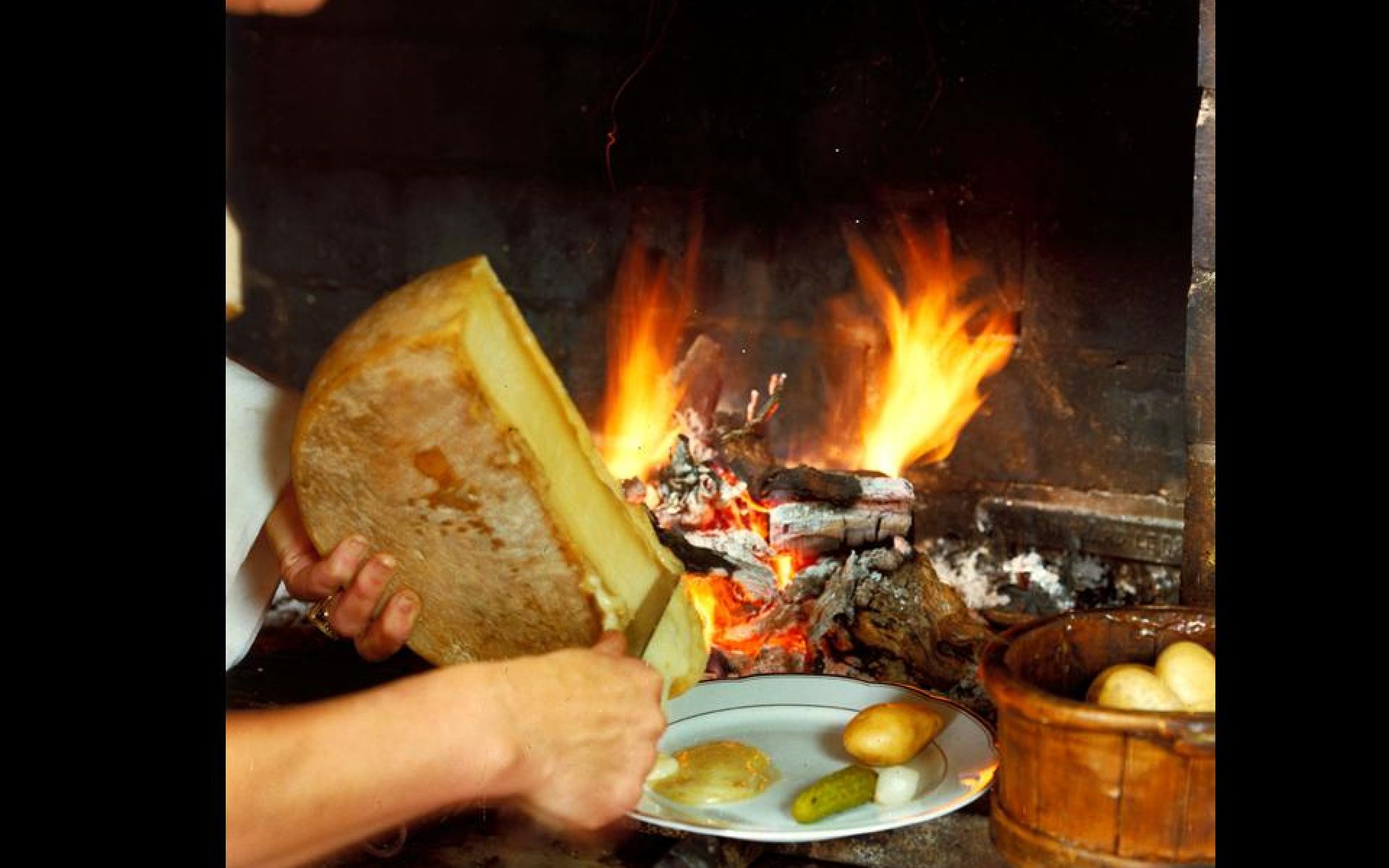 Raclette au feu de bois